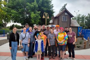 A family of 18 at an amusement park