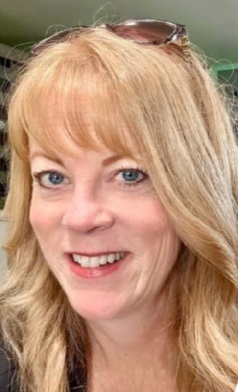 woman with strawberry blonde hair